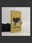 U stolu - náhled
