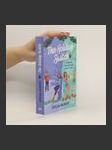 The Holiday Switch. Vielleicht braucht Liebe doch Ferien | »Das perfekte Buch, um sich diesen Winter einzukuscheln.« – Paige Toon, internationale Bestseller-Autorin - náhled